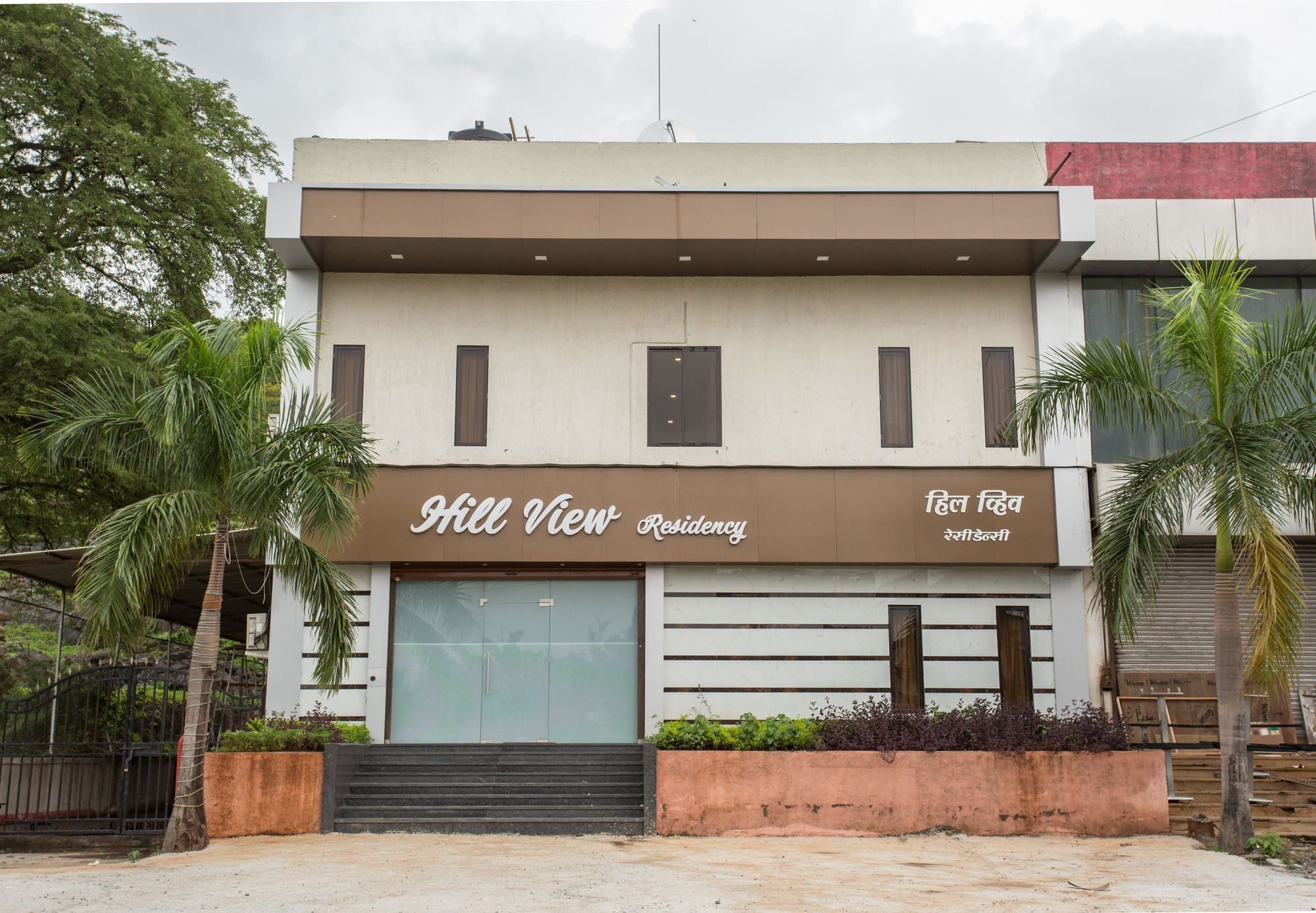 ホテル Oyo 7156 Hill View Residency ナビムンバイ エクステリア 写真